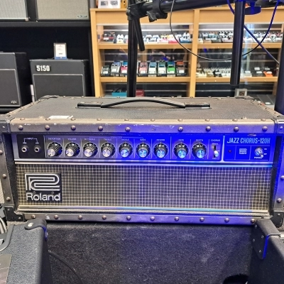 ROLAND JAZZ CHORUS 120H